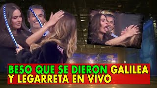 Este Fue El Beso Que Se Dieron Galilea Montijo Y Andrea Legarreta En Vivo.