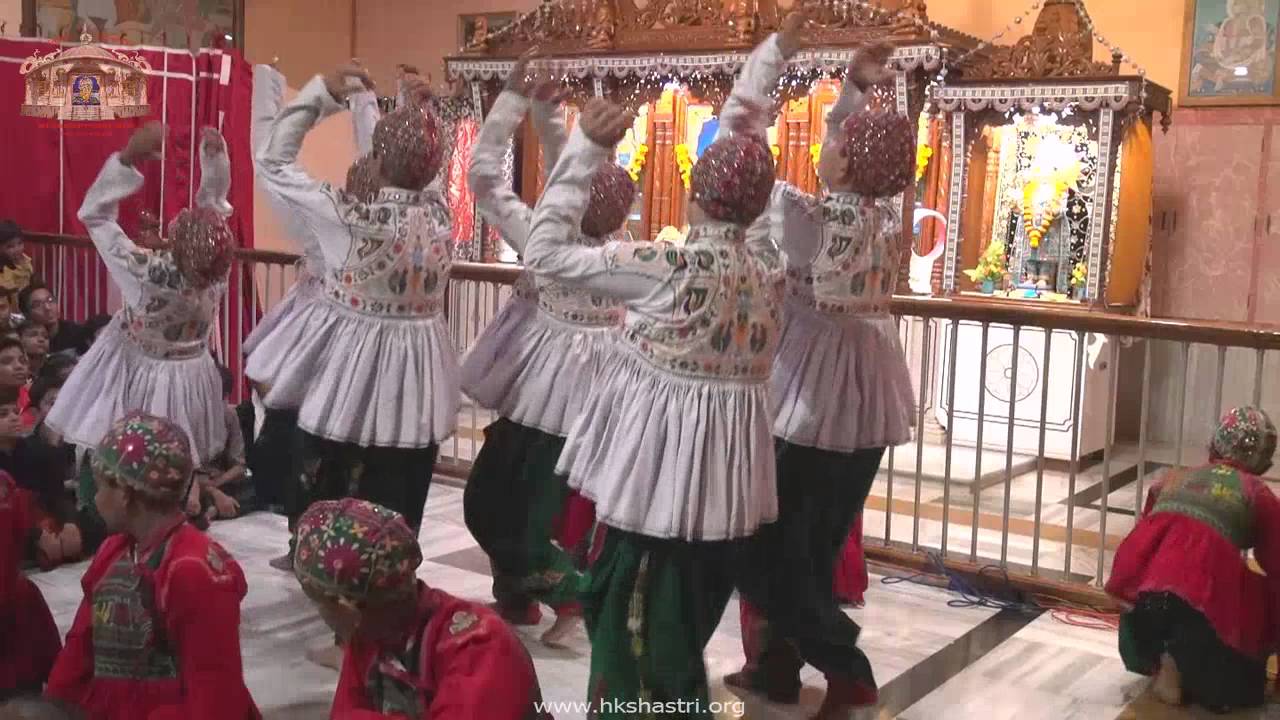 2016 08 25 BalMandal Bhakti Raas   Kirtan