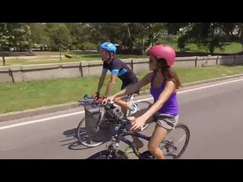 Naty de bicicleta - Segurança