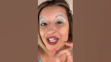 MAKEUP PER SKY 