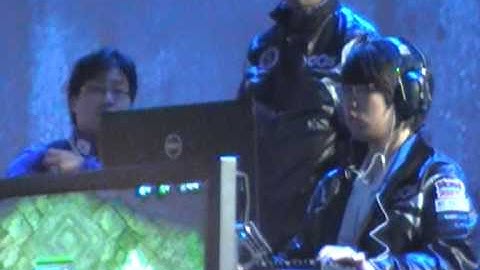 ESWC 2011 - oGsMC practicing as a terran on the main stage