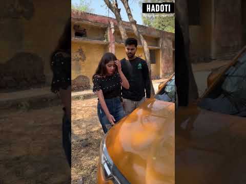 लड़की ने की ग़लत हरकत दोस्त ने बनाया वीडियो 😱😱😱
