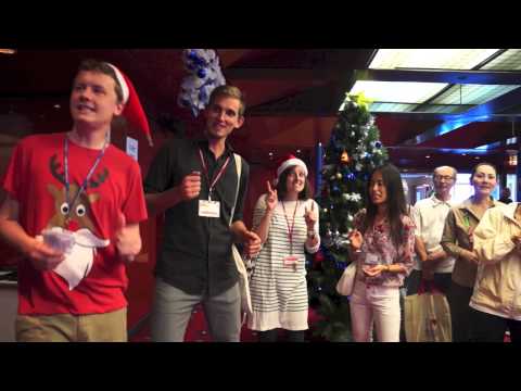 Peace Boat: Day 32 to Day 33 ピースボートでクリスマス とファッションショー