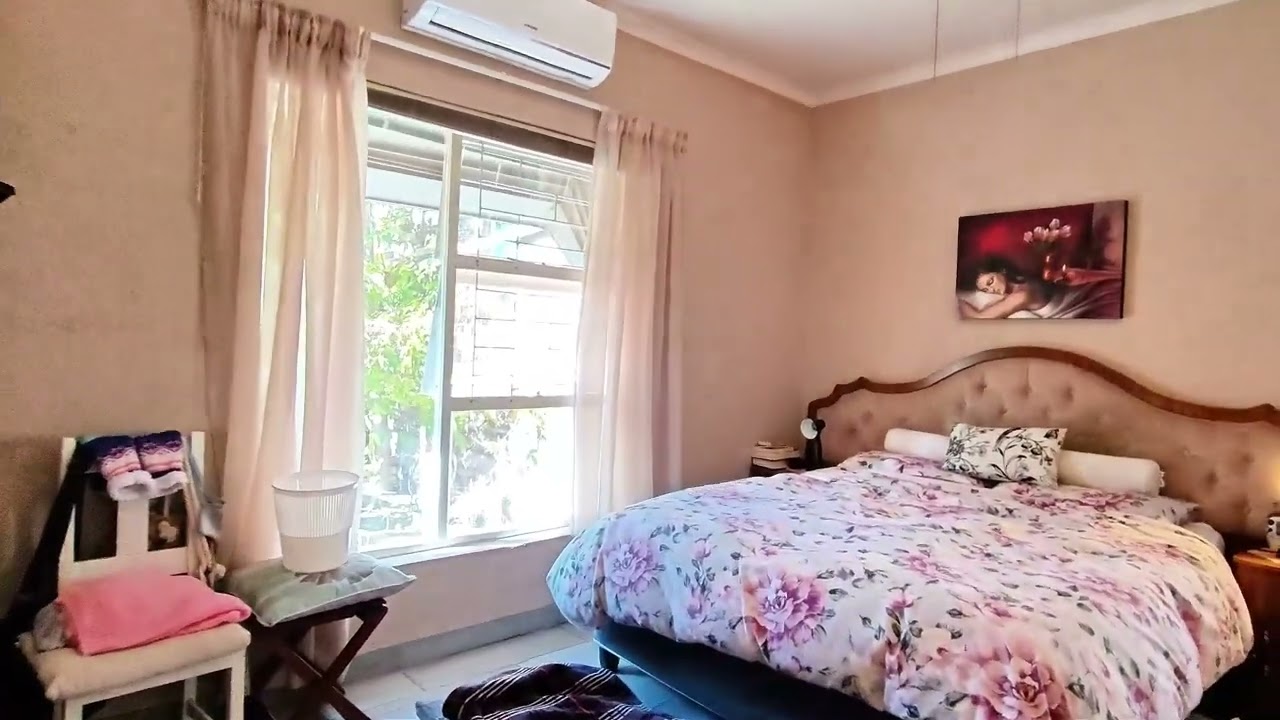 🏡 Spacious 3 Bedroom Home + 2 Flatlets | Solar Powered Property