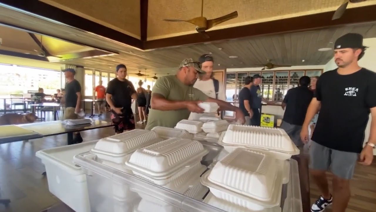 Some West Maui tourists donating vacation time to wildfire recovery efforts