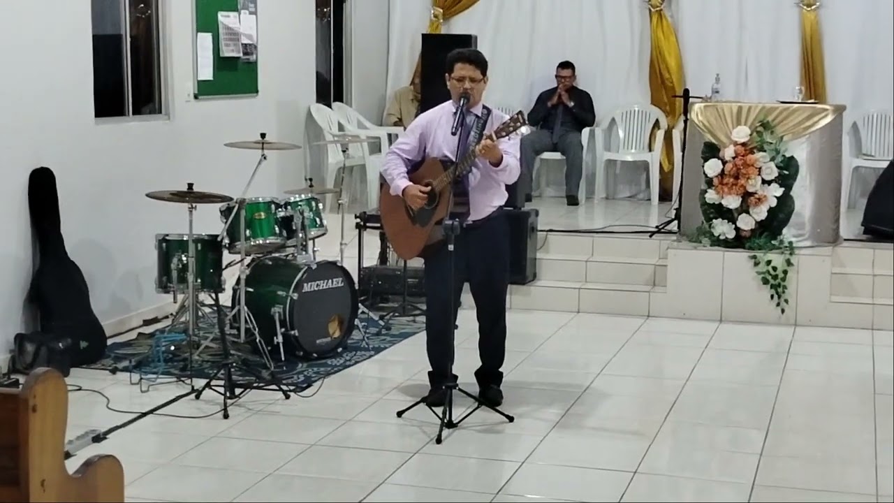 PRESBÍTERO PAULO MAGALHÃES CONGREGAÇÃO MONTE CARMELO 01 LOUVANDO A DEUS....