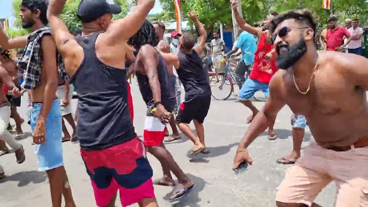 Papare Music Band performance Trinco පපරෙ සංගීතයට මලේ කොල්ලො #srilanka #trincomalee #dance #papare