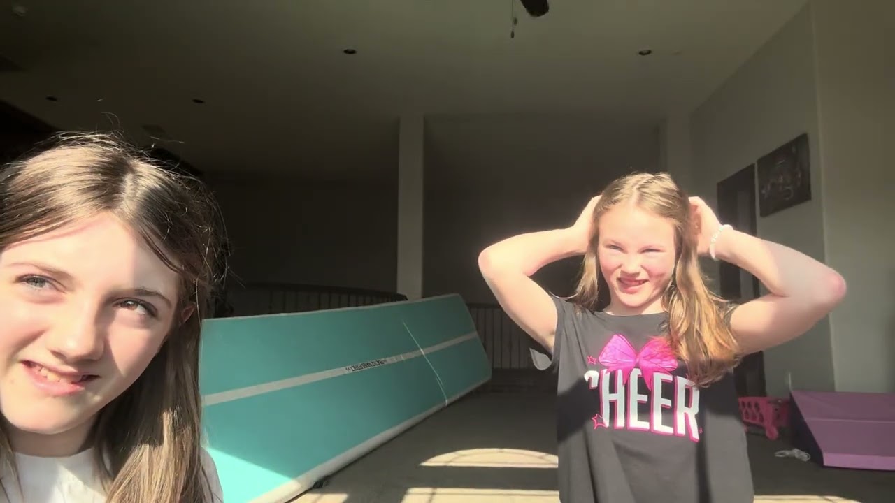 Trying yoga poses!🤣🫢