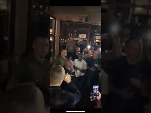 Wesley Sneijder zingt 'Huisje op wielen' van Frank van Etten | Sterren NL