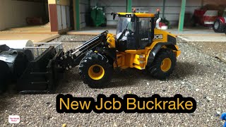 Model farm S2 E12/ new buck rake on the farm