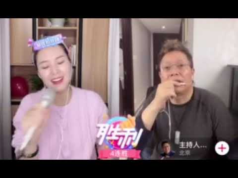 云朵演唱《一万种情缘》连线主持人王为念