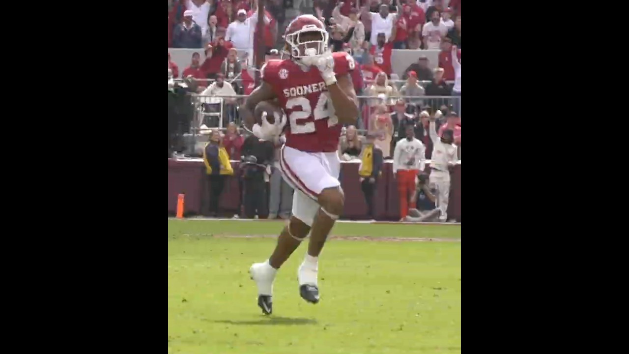 #Oklahoma RB Xavier Robinson with the 65-yard house call against Ole Miss 🏠 #shorts