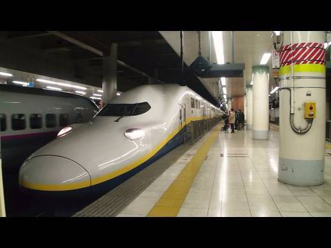 Ｅ４系【Maxたにがわ４０３号】　上野駅入線・発車