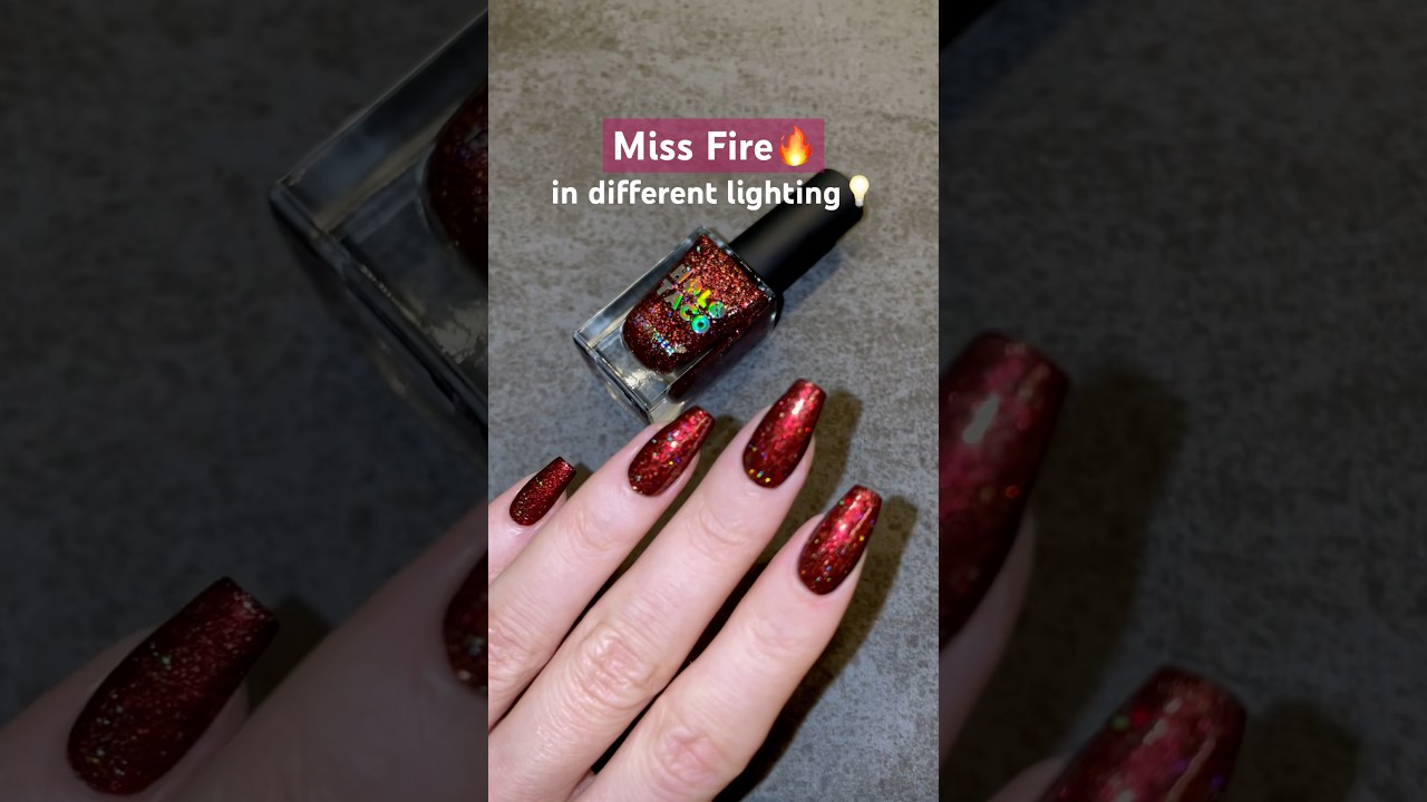 For all the burgundy gemstone lovers❤️ Miss Fire💅 in different lighting💡 Holo Taco