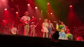 Sierra Ferrell & The Brudi Brothers: I’m a One Woman Man @Docks, Hamburg, 1.7.2026