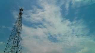 Time-lapse - The tower & the Sky (HD)