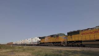 UP 4634 Leads Box Cars And Reefers @ Maxwell, NE 4K