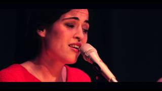 Video thumbnail of "ABRIL 74 SÍLVIA PEREZ CRUZ RAÜL FERNANDEZ MIRÓ"