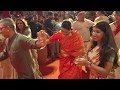 Rani Mukherjee, Kajol और Sumona ने Durga Puja Pandal में किया शानदार Dance