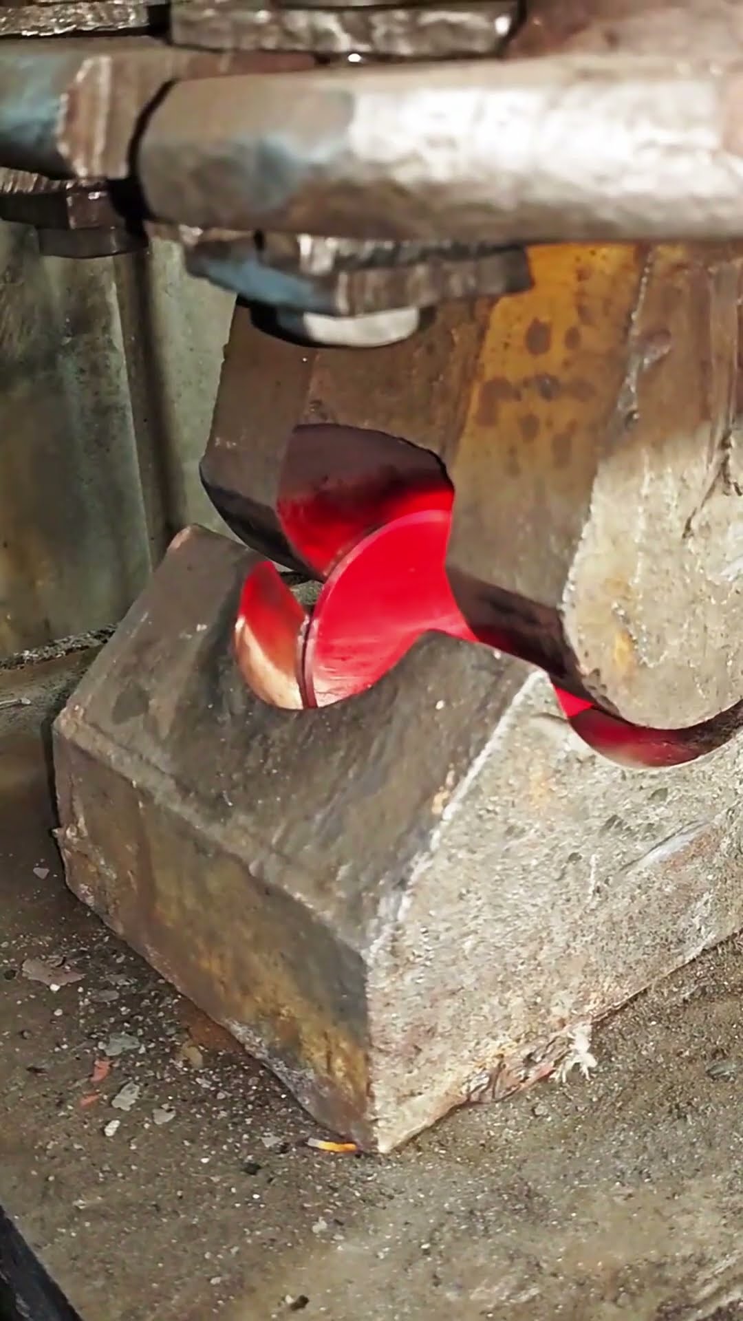 Bending and rounding process- Good tools and machinery make work easy