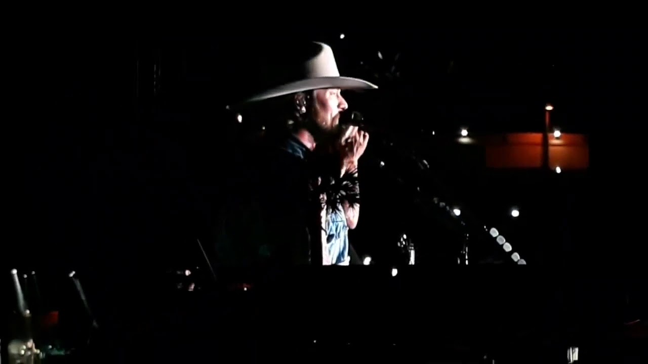 "Round Here" by Florida Georgia Line | 