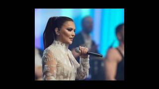 Demet Akalının Yapay Zeka Destekli Klibi Sosyal Medyayı İkiye Böldü