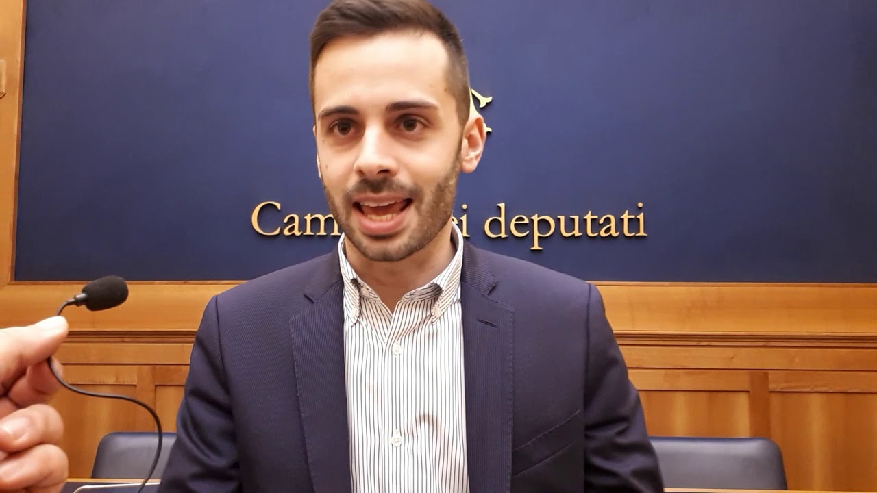 Luca Caraba La situazione nel Movimento 5 Stelle, intervista a Luca Carabetta - YouTube