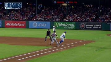 BOS@TEX: Pedroia reaches first base safely on error