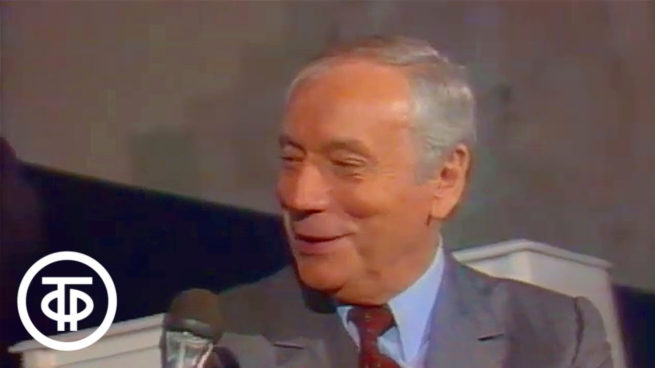 Ив Монтан поет а капелла "Опавшие листья". Кинопанорама (1990) - YouTube