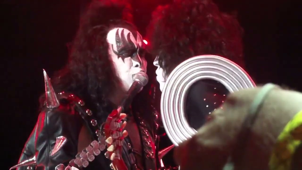 Kiss Kruise 5 1st Indoor Show