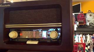 Vintage Retro styled Wooden Radio Player Playing via Aux In with optional external Bluetooth device screenshot 4
