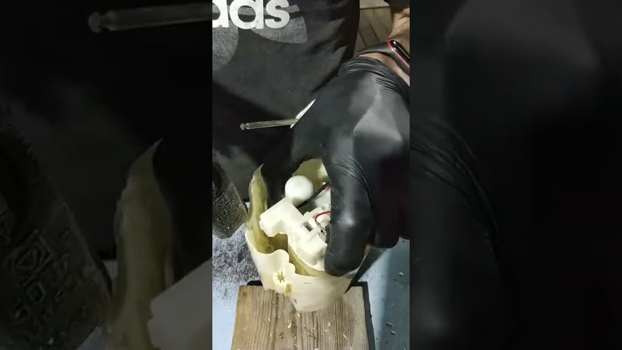 Замена топливного фильтра Форд Фокус 3. Ссылка на сайт в описании.