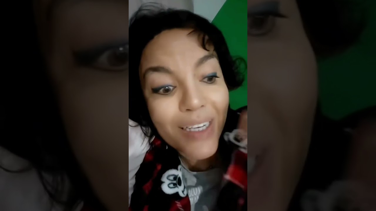 قالك بغا يشوفو 🤣🤣