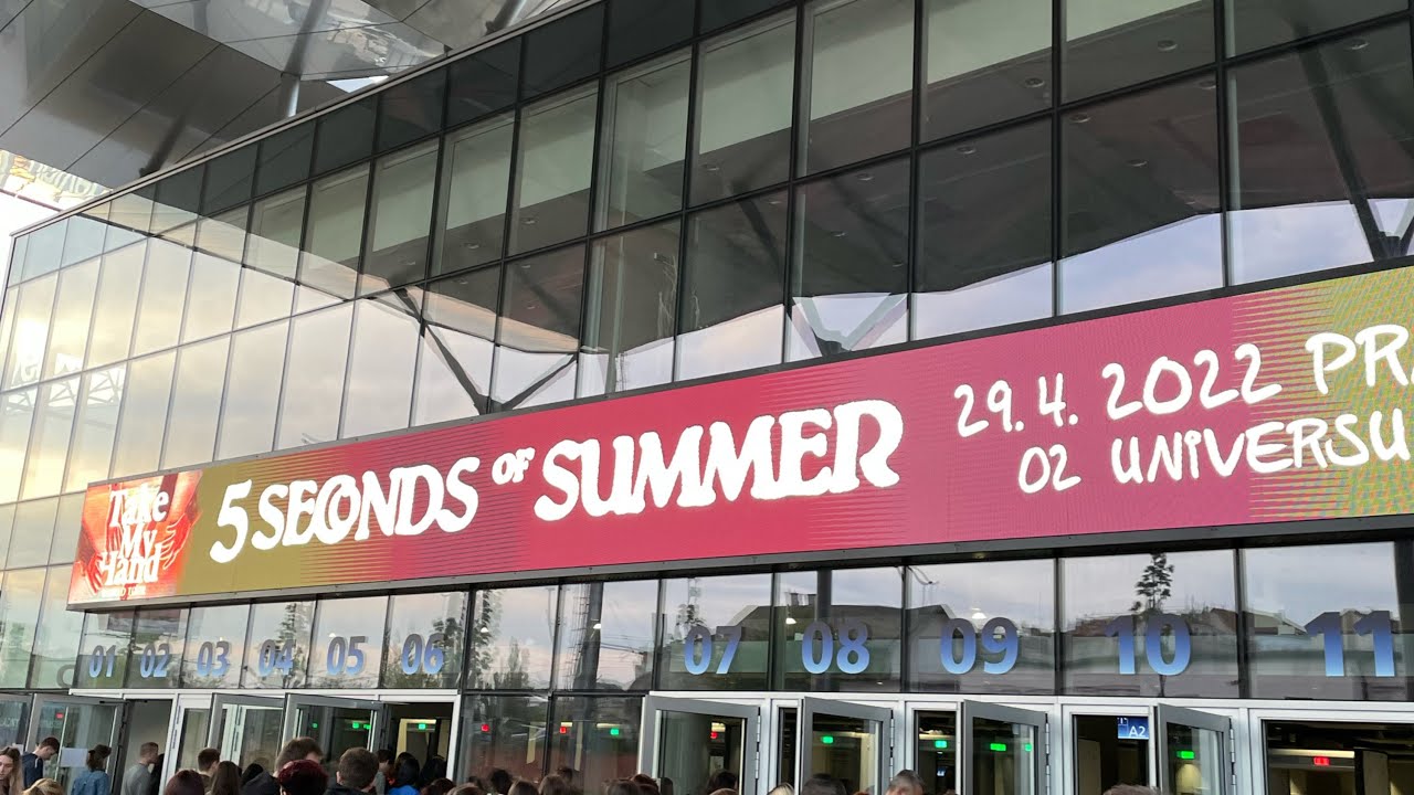 take my hand tour diary || 5 seconds of summer live in prague 2022