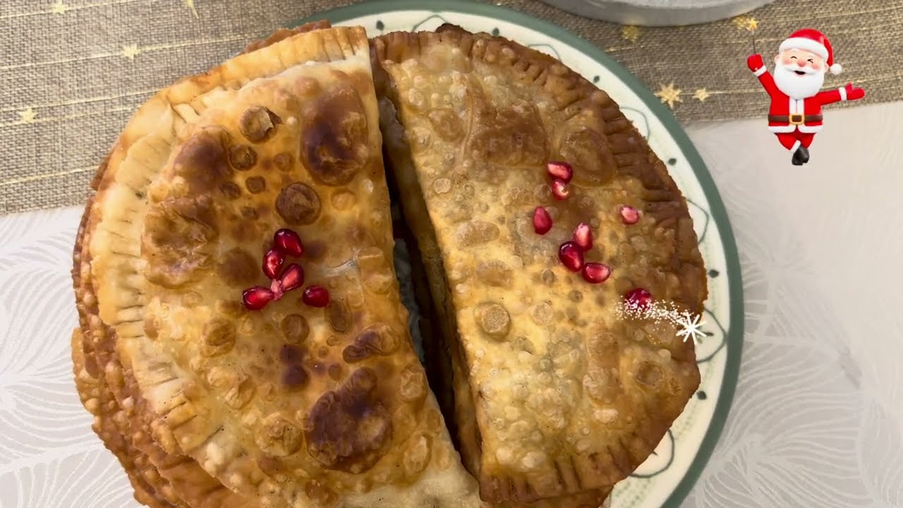 Чебуреки- сочные, хрустящие, румяные, нежные. Самые вкусные! Qizardilmis ətli qutab!