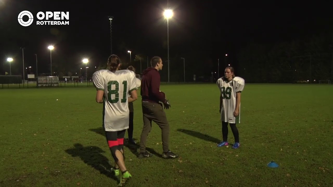010nu - Rotterdam Ravens, damesteam American Football lokale präpositionen übungen