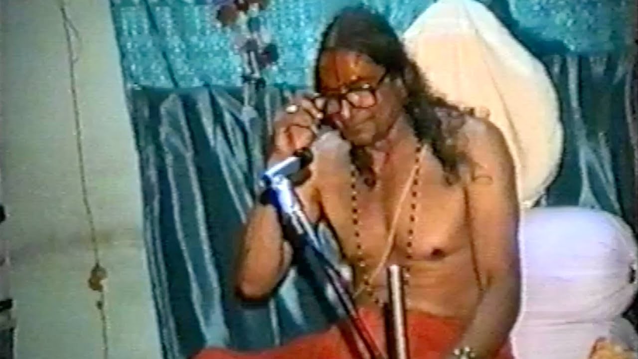 निर्मोहिया सो नेहा लगाय | Niramohiya So Neha Lagaya - Jagadguru Shri Kripalu Ji Maharaj