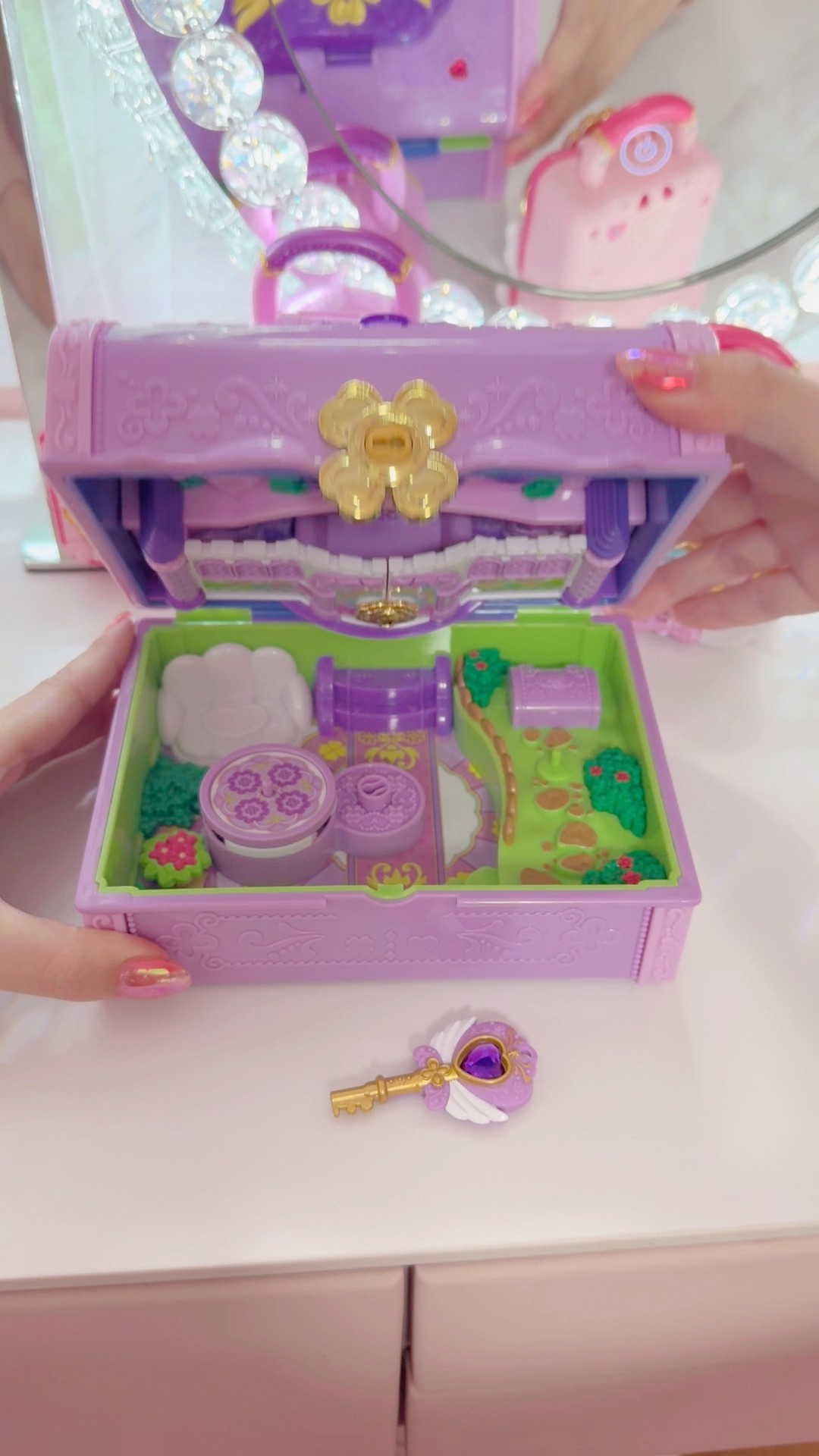 Show me what's inside the secret box [Catch Tini Pin] - YouTube
