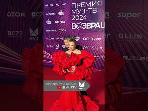 Оксана Почепа(Акула) вышла вместе с супругом и объявила о беременности 🤰