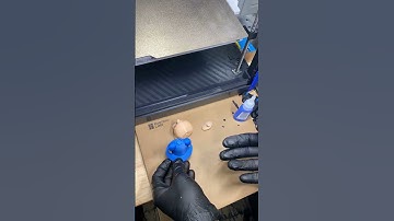 ASMR model assembly of Lucy, from the comic strip Peanuts by Charles Schulz #asmr