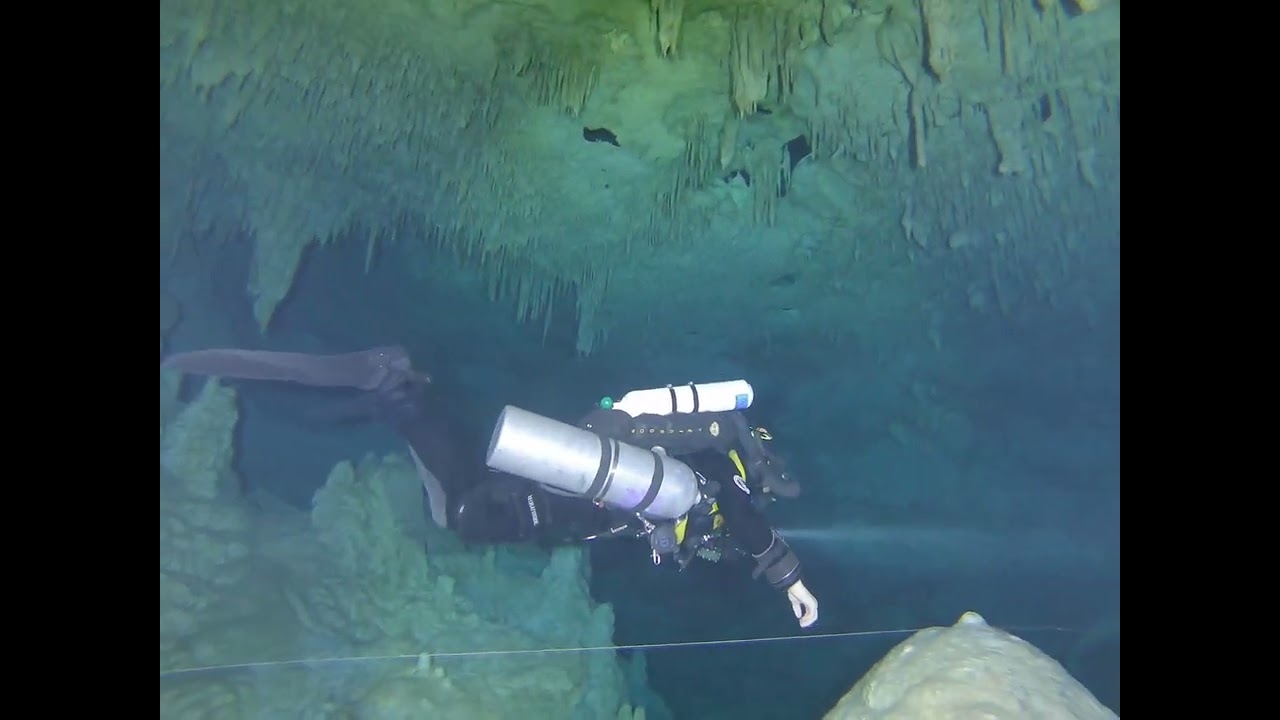 Plongée Souterraine EXTRÊME : Gaëlle Giesen Maîtrise sa Flottabilité Avant le Record à -230 m
