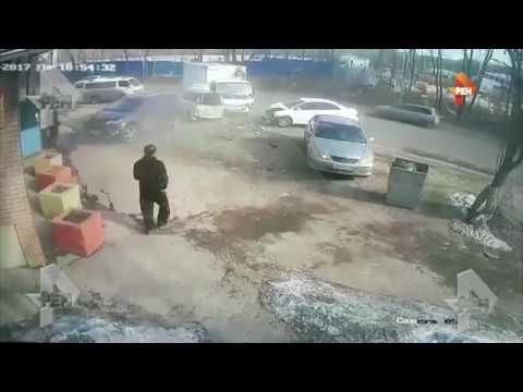 Три авто столкнулись в страшном ДТП во Владивостоке