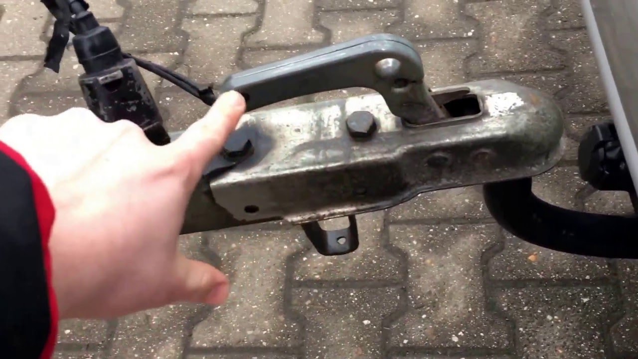 Sie Möchten An Ihrem Pkw Ein Anhänger Ankuppeln Anhänger Montage Anhänger anhängen Anhängerkupplung ankuppeln