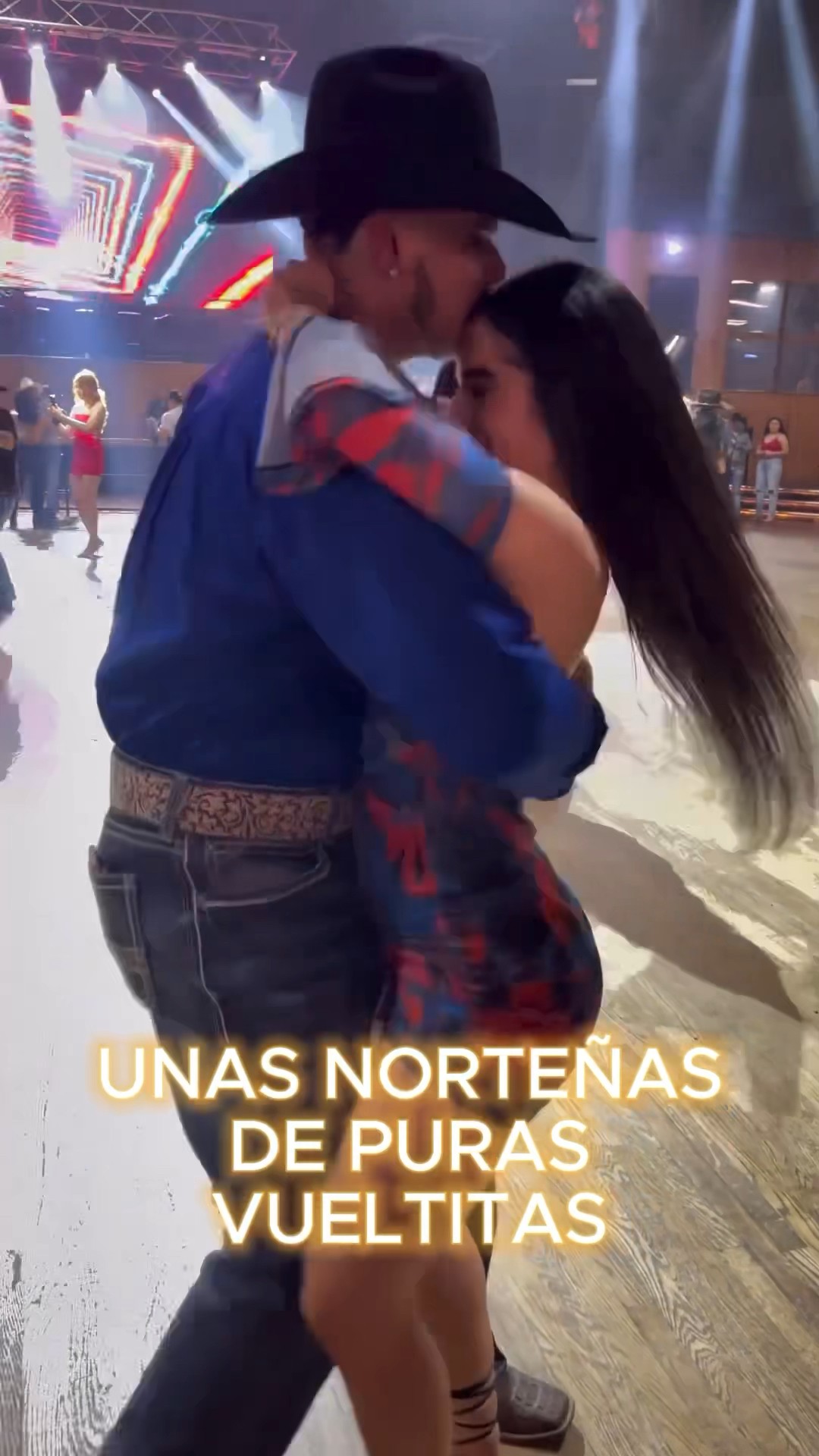 Bailando Norteñas Mix 2024 de Puras Vueltitas ???