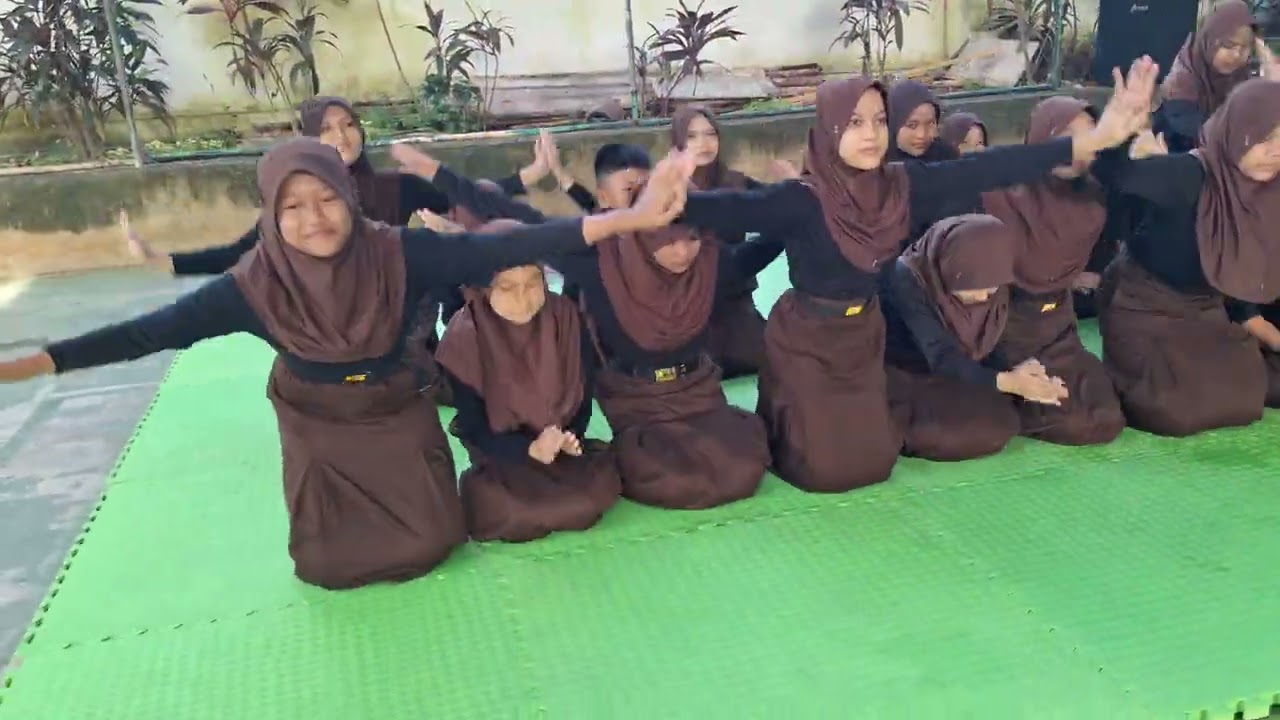 Tari Saman dalam Jum'at Seni