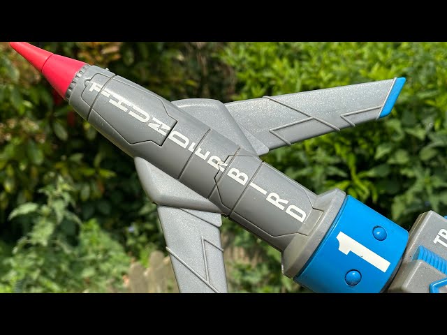 Gerry Anderson's Thunderbirds: Thunderbird 1 - supersized