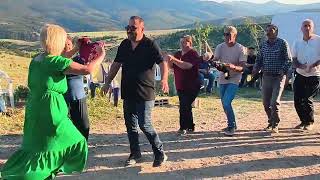 Bu halay; memleket hasreti çekenlere, köyünü özleyenlere, gelsin.