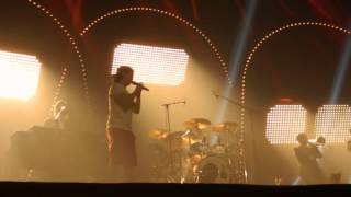 Video thumbnail of "Lukas Graham - Take the world by Storm - Forum"