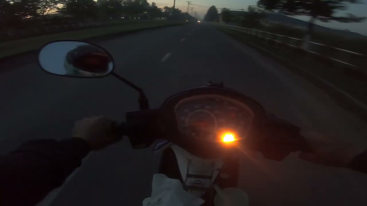 Đi làm mà bỏ huên đt ở chổ làm lun 🤣🤣🤣🤣 chạy vô lấy sml 