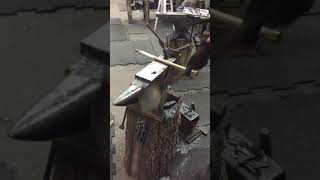 Download Lagu Pewter Ingot Pour MP3 Download Lagu Pewter Ingot Pour MP3